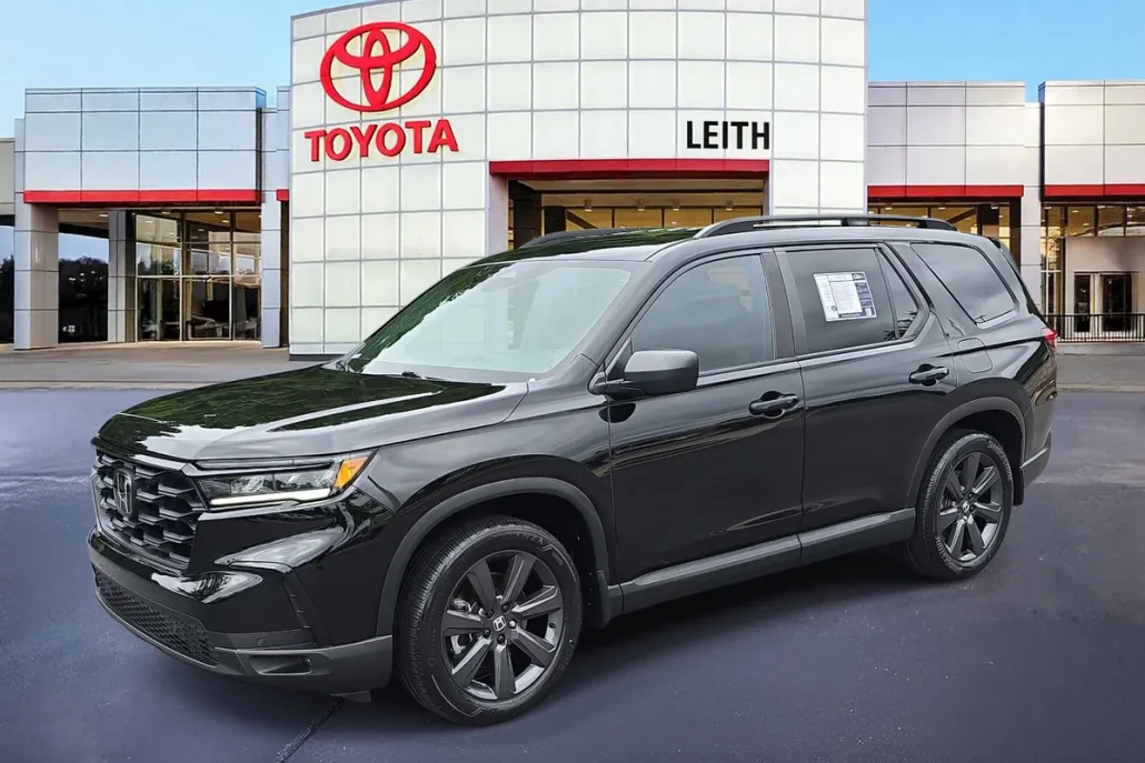 2023 Honda Pilot Sport photo 1