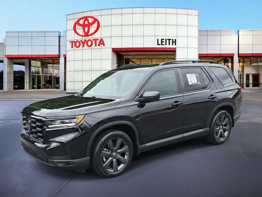 2023 Honda Pilot Sport photo 1