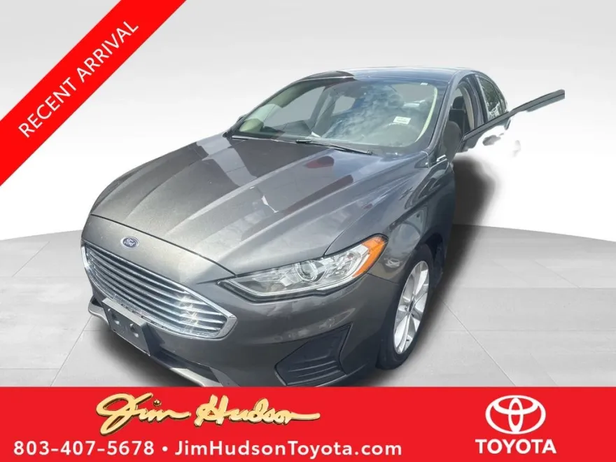 2020 Ford Fusion SE photo 1