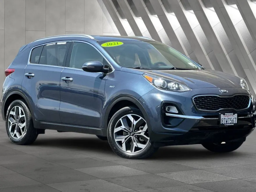 2021 Kia Sportage EX photo 1