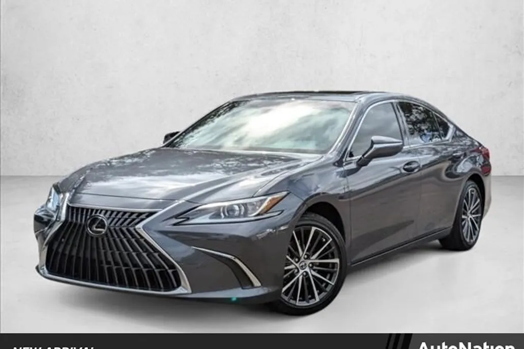 2023 Lexus ES 300h photo 1