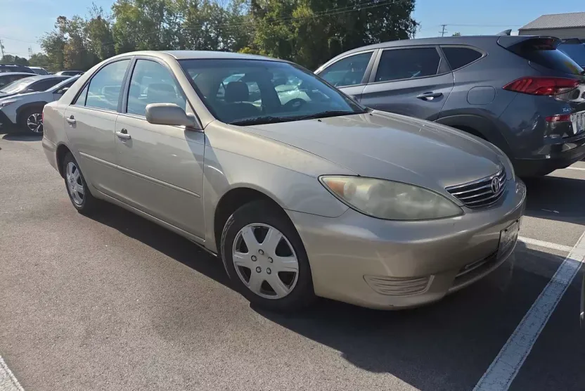 2006 Toyota Camry LE photo 1