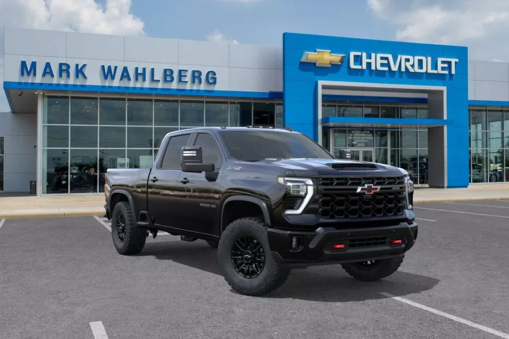 2025 Chevrolet Silverado 2500HD ZR2 photo 1