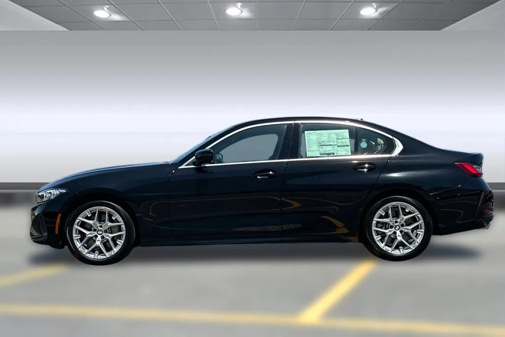 2025 Bmw 330i Sedan photo 1