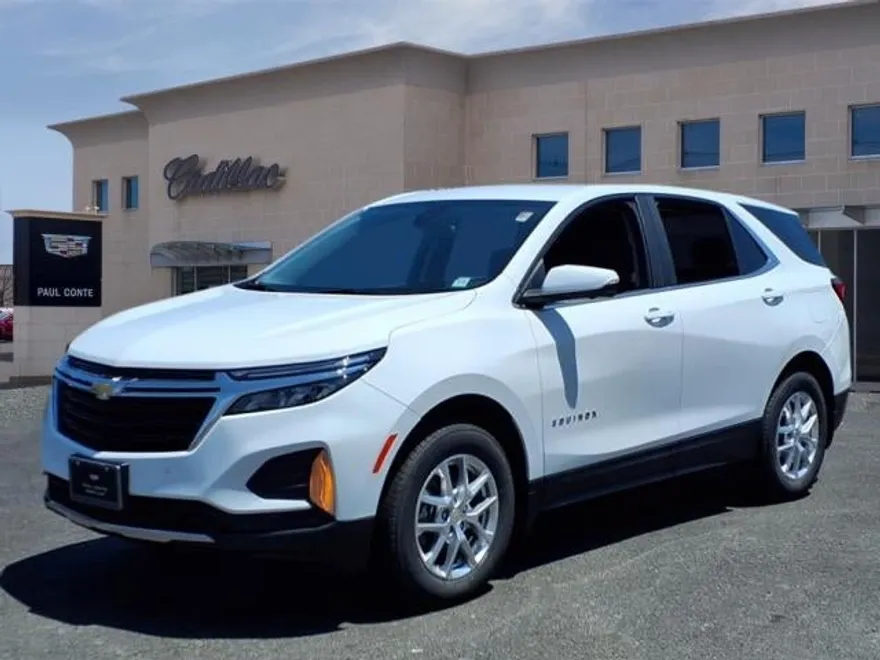 2022 Chevrolet Equinox LT photo 1
