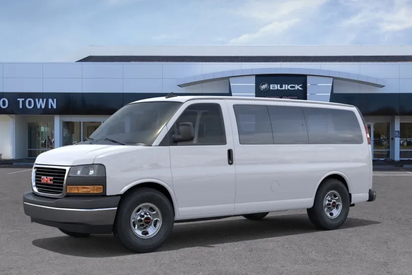2025 Gmc Savana Passenger 3500 LT photo 1
