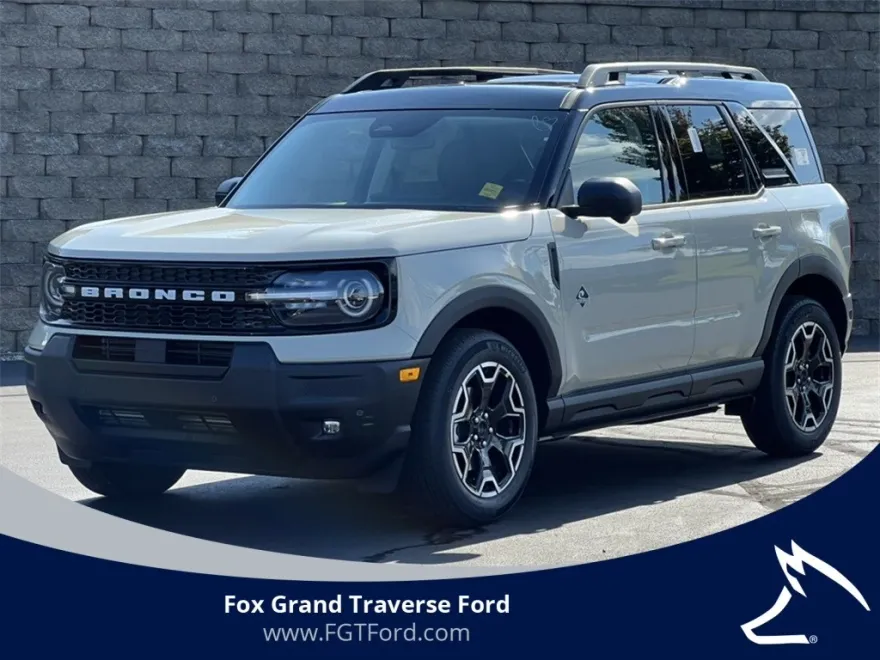 2025 Ford Bronco Sport Outer Banks photo 1