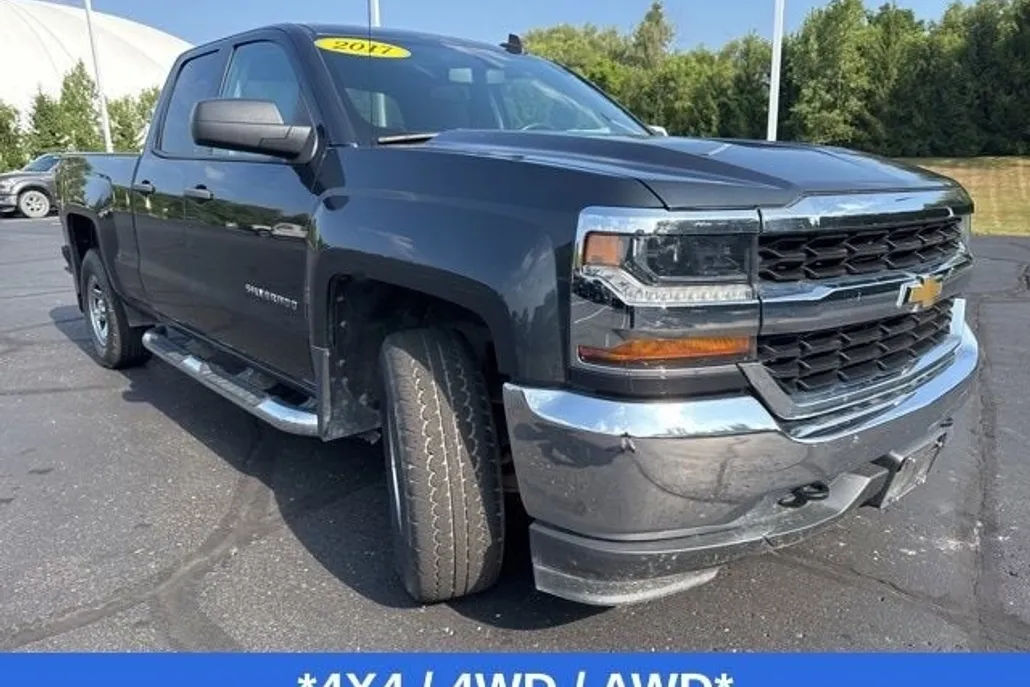 2017 Chevrolet Silverado 1500 LS photo 1