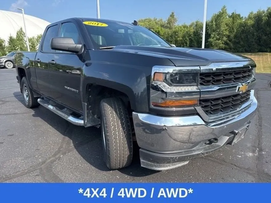 2017 Chevrolet Silverado 1500 LS photo 1