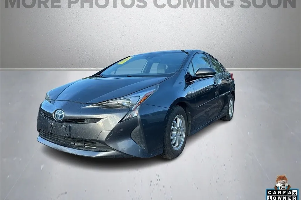 2018 Toyota Prius Four photo 1