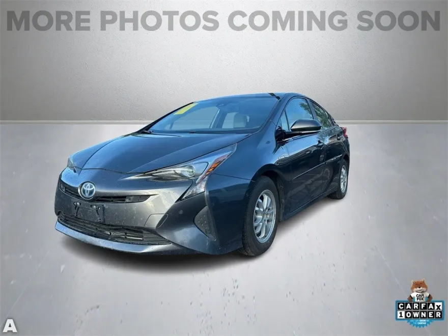 2018 Toyota Prius Four photo 1