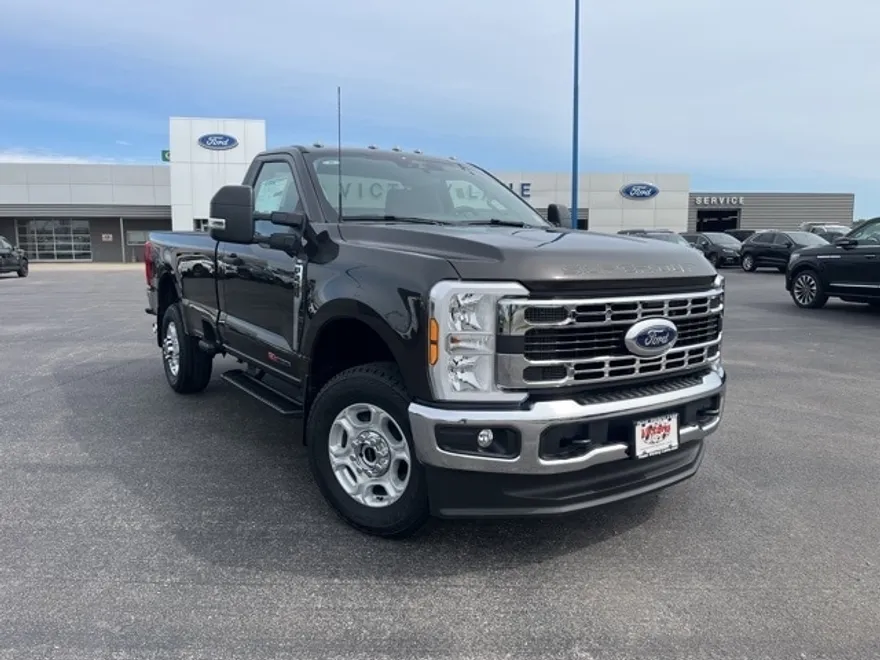 2025 Ford F-250 XLT photo 1
