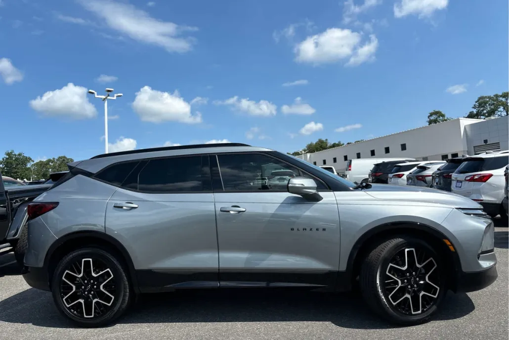2024 Chevrolet Blazer RS photo 1