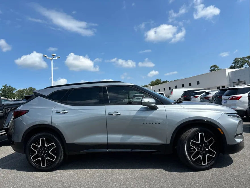 2024 Chevrolet Blazer RS photo 1