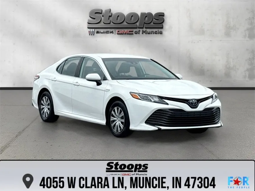2020 Toyota Camry Hybrid LE photo 1