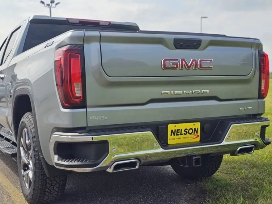 2026 Gmc Sierra 1500 SLT photo 1