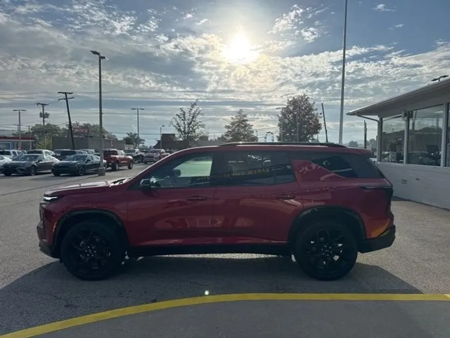 2024 Chevrolet Traverse RS photo 1