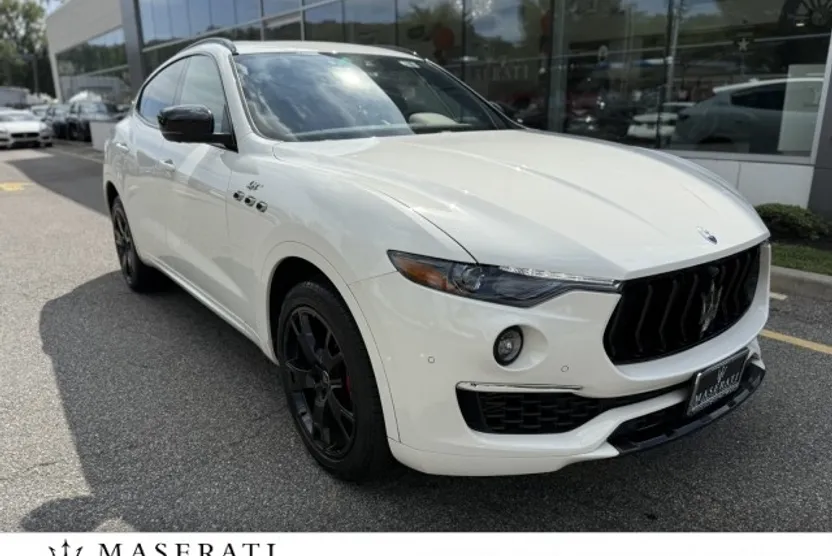 2022 Maserati Levante GT photo 1