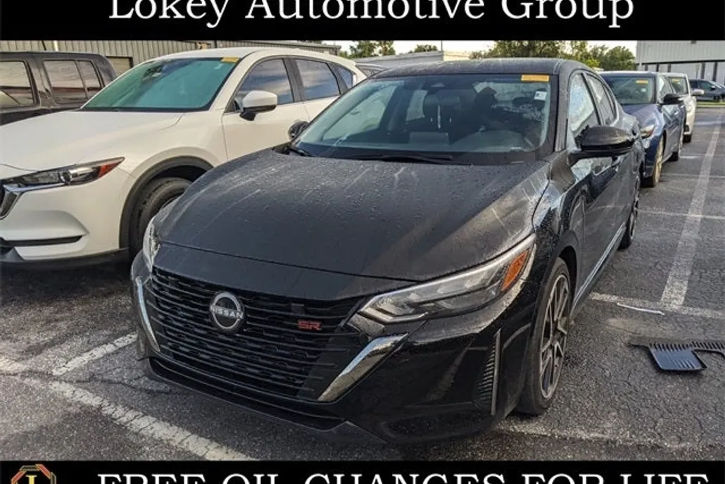 2024 Nissan Sentra SR photo 1