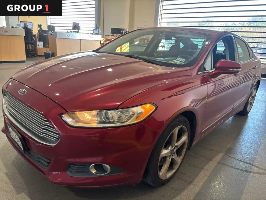 2014 Ford Fusion SE photo 1