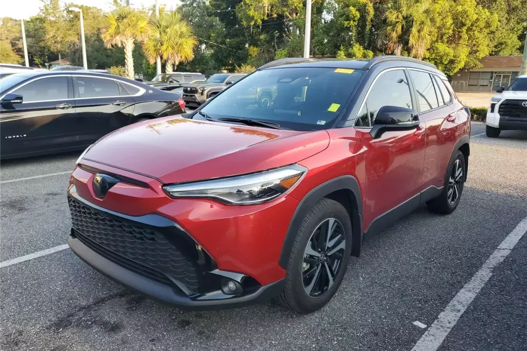 2023 Toyota Corolla Cross Hybrid XSE photo 1