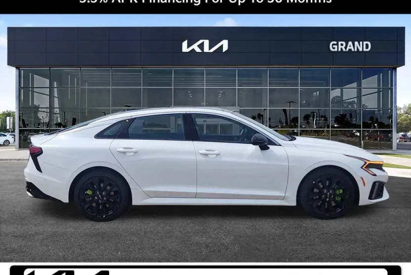 2026 Kia K5 GT photo 1