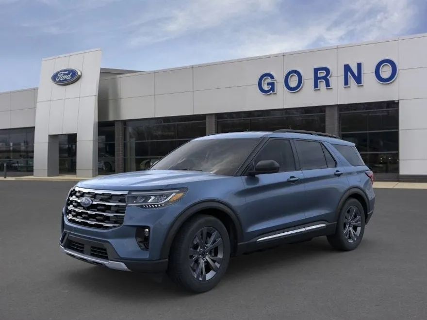 2025 Ford Explorer photo 1