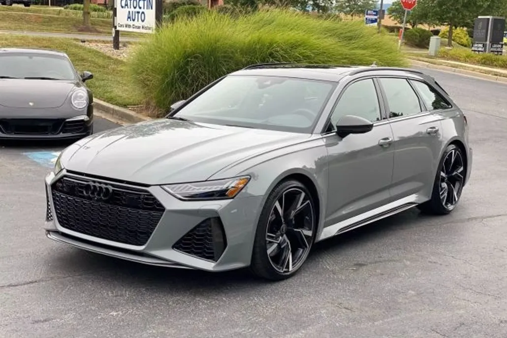 2021 Audi RS 6 Avant Base photo 1