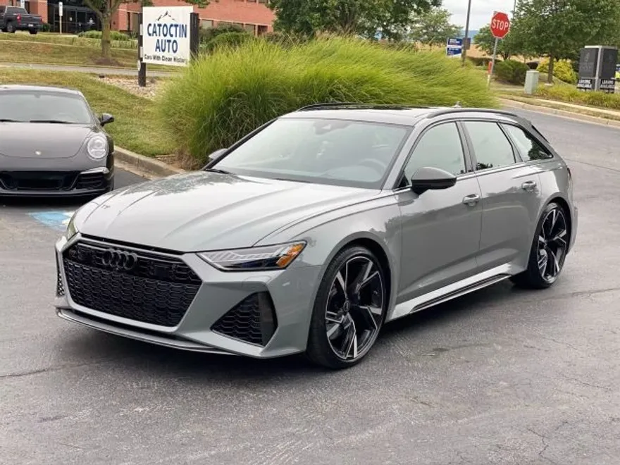 2021 Audi RS 6 Avant Base photo 1