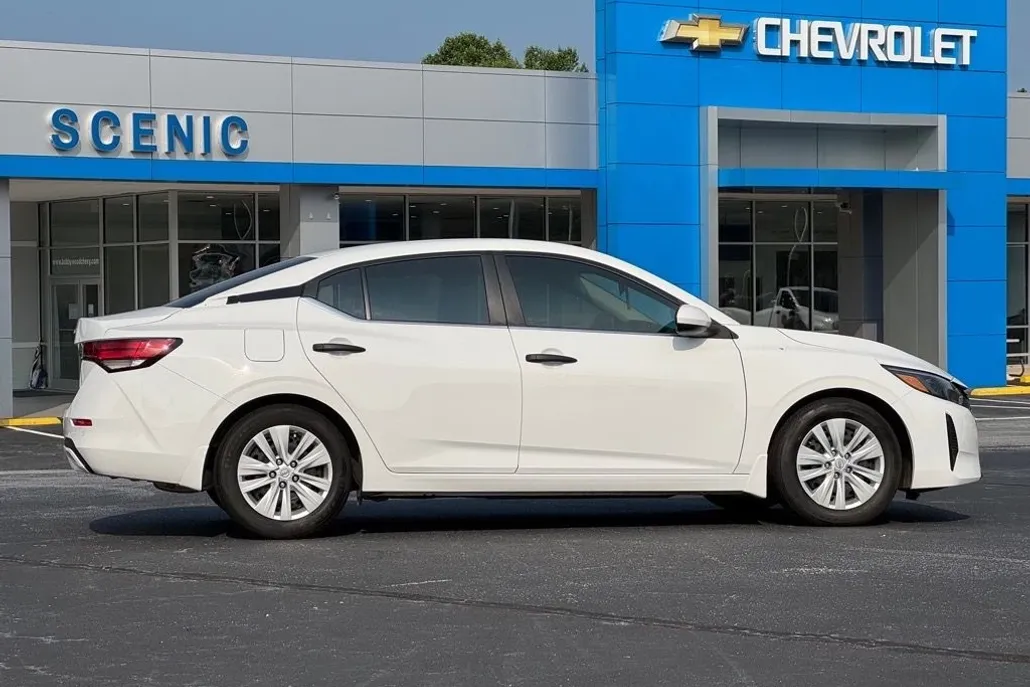 2024 Nissan Sentra S photo 1