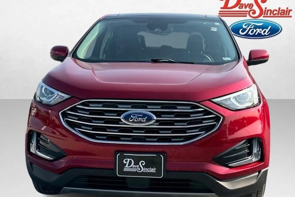 2021 Ford Edge SEL photo 1