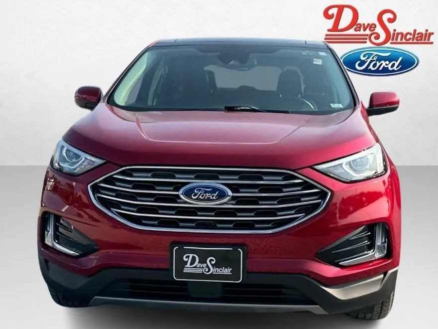 2021 Ford Edge SEL photo 1
