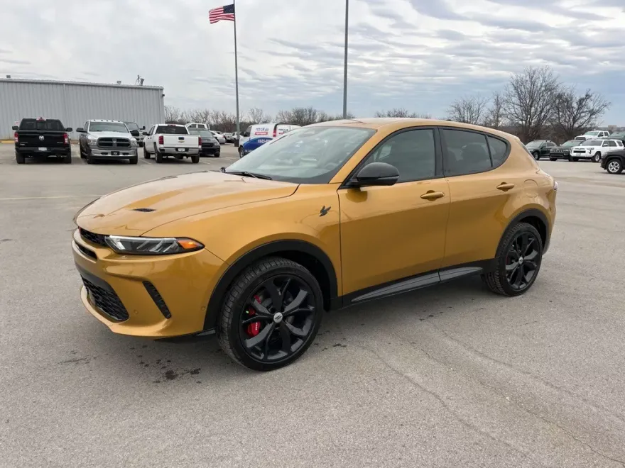 2025 Dodge Hornet R/T photo 1