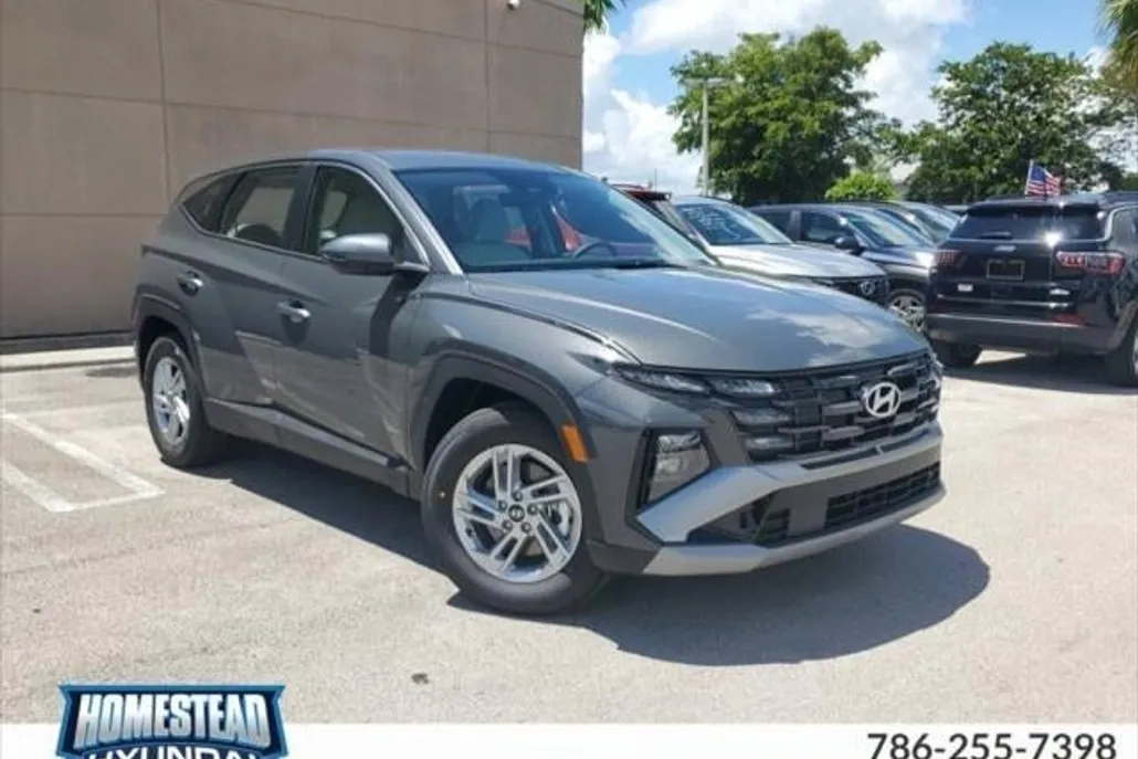 2025 Hyundai Tucson SE photo 1