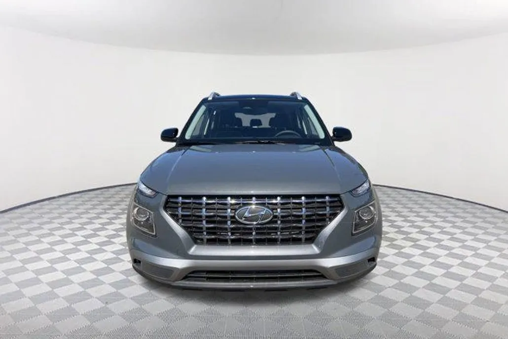 2026 Hyundai Venue SEL photo 1
