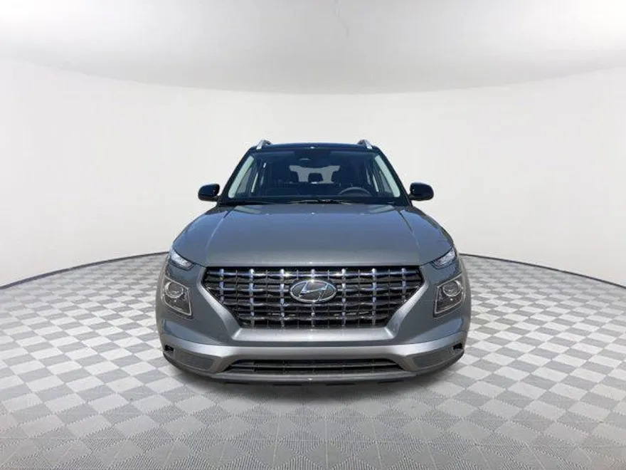 2026 Hyundai Venue SEL photo 1