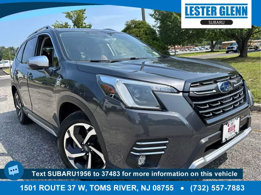 2022 Subaru Forester Touring photo 1
