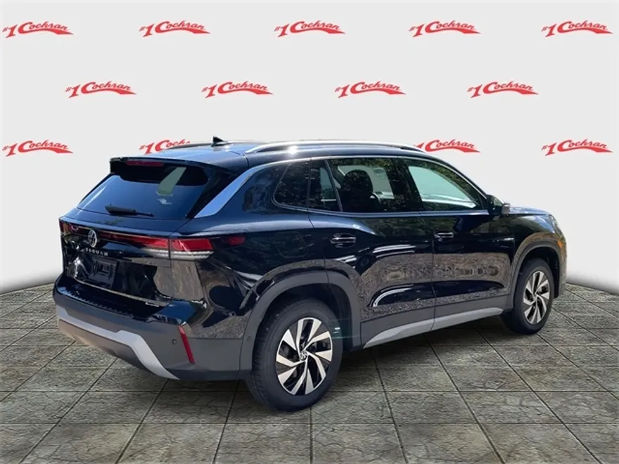 2025 Volkswagen Tiguan S photo 1