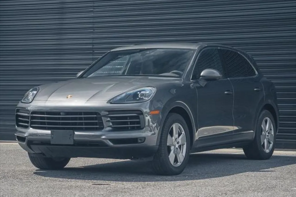 2019 Porsche Cayenne Base photo 1