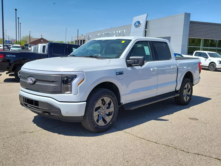 2025 Ford F-150 Lightning photo 1