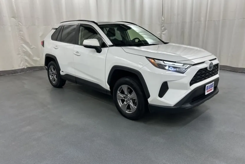 2023 Toyota RAV4 Hybrid XLE photo 1