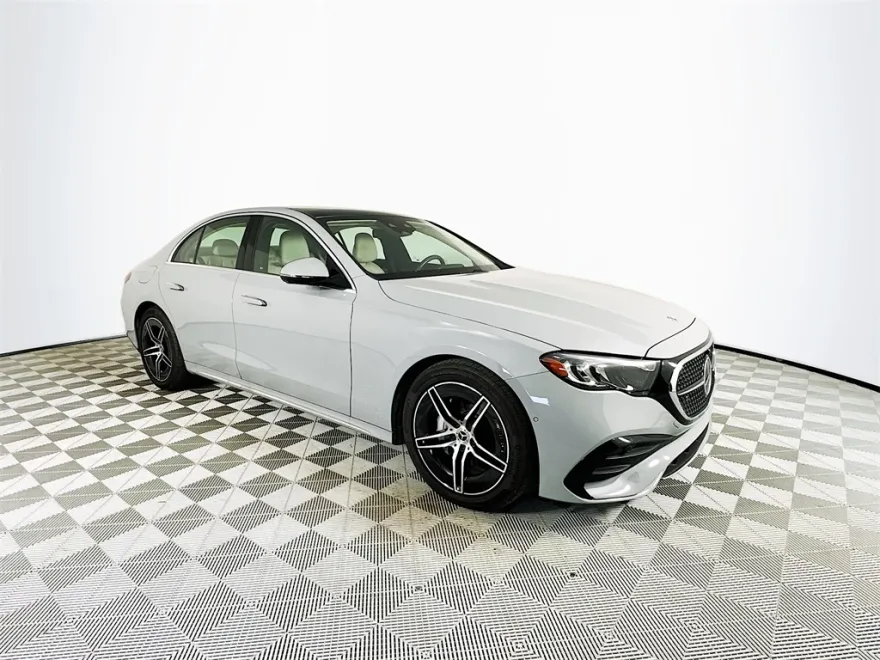 2024 Mercedes Benz E 350 4MATIC photo 1
