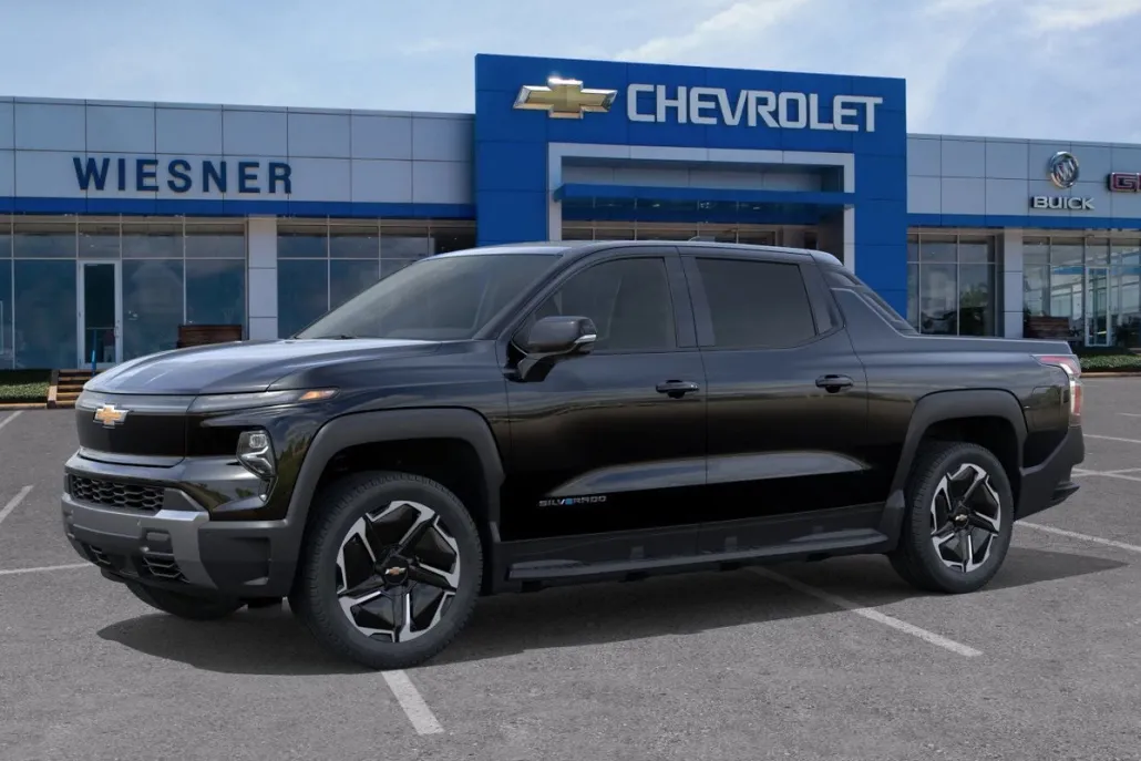 2026 Chevrolet Silverado EV LT photo 1