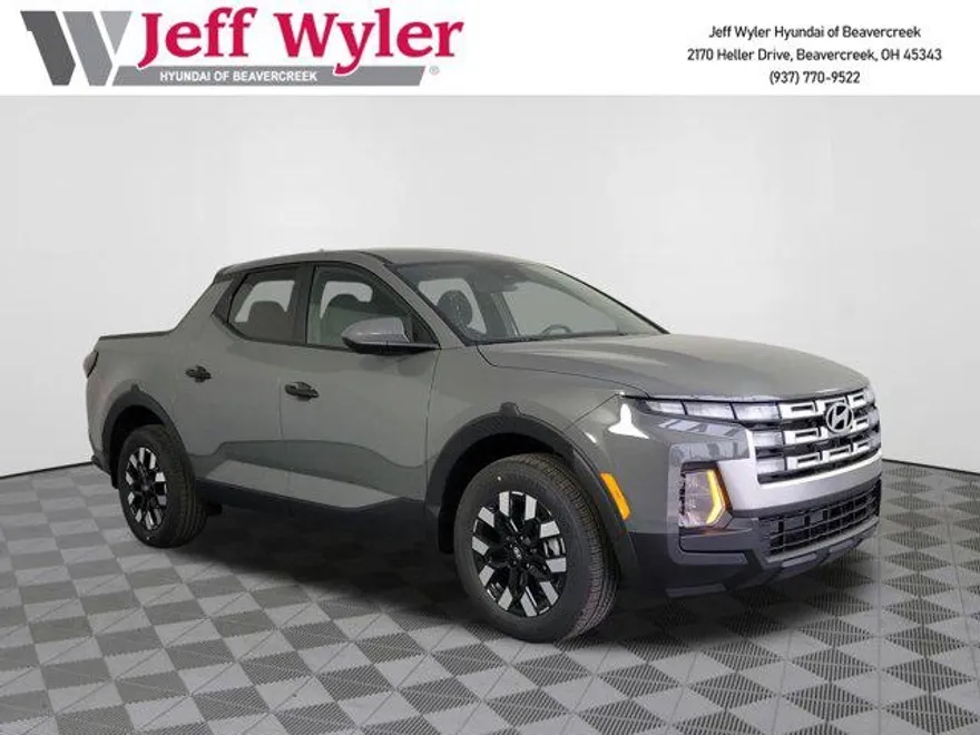 2025 Hyundai Santa Cruz SE photo 1