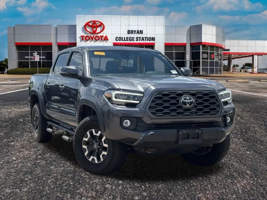 2021 Toyota Tacoma TRD Off-Road V6 4x4 photo 1
