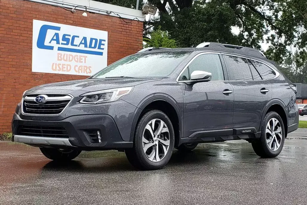 2020 Subaru Outback Touring photo 1