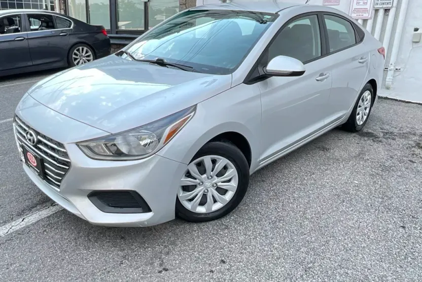 2019 Hyundai Accent SE photo 1