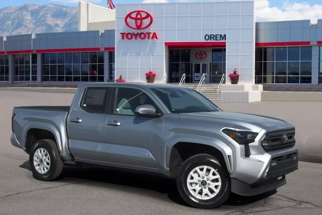 2025 Toyota Tacoma SR5 photo 1