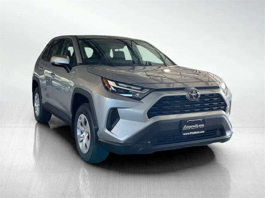 2025 Toyota RAV4 LE photo 1