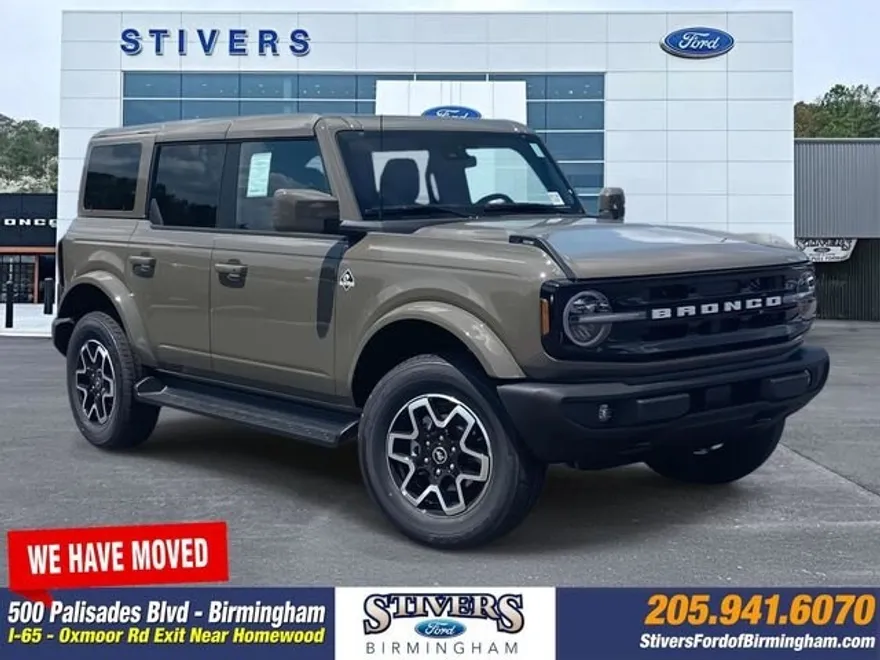2025 Ford Bronco Outer Banks photo 1